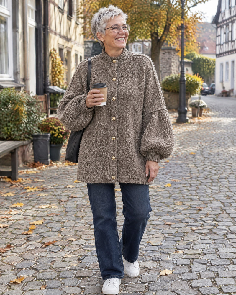 Oversize-Cardigan mit Stehkragen | Amalia – Stylingfoto 1