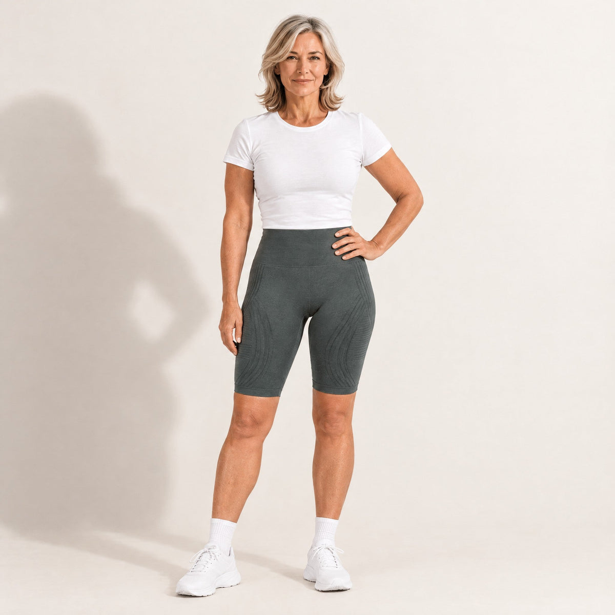 VIOLA Kompressionsshorts in Grau